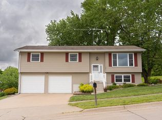 301 33rd St, Fort Madison, IA 52627