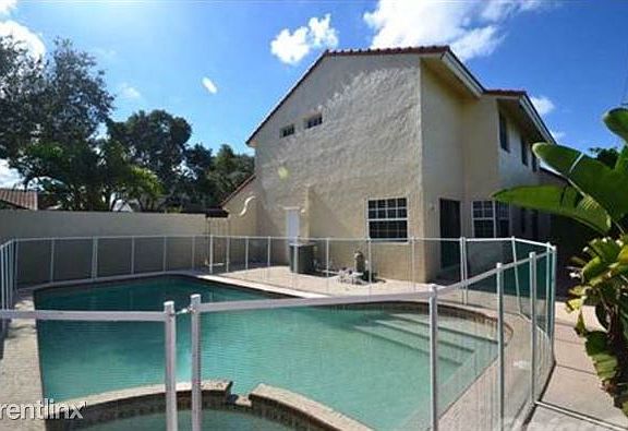 IS91v5t1rba1ua0000000000