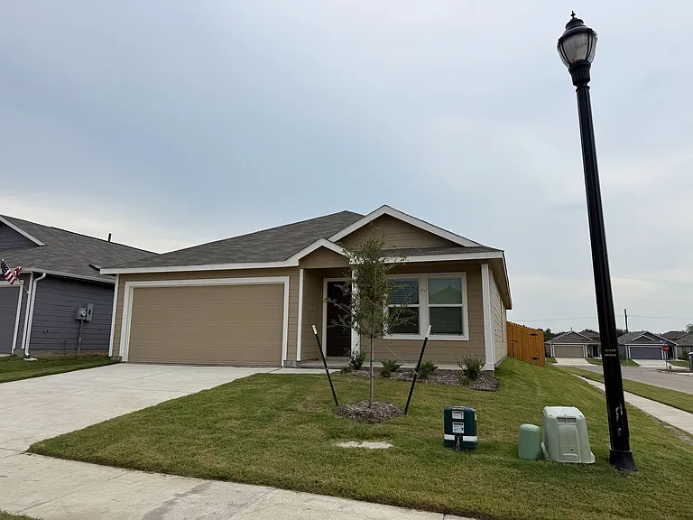 835 Ginkgo Way — Photo 9