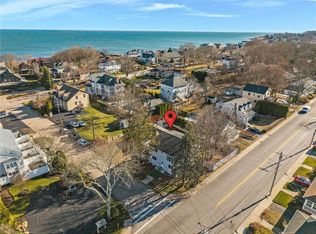 16 Courtway St, Narragansett, RI 02882