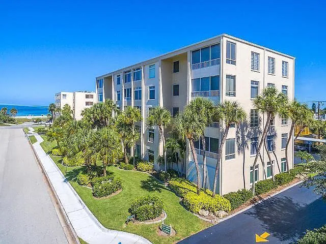 1 bed, 1.5 bath, 855 sqft, $4,500 — Photo 1