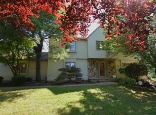72 Redwood Ln, Freehold, NJ 07728