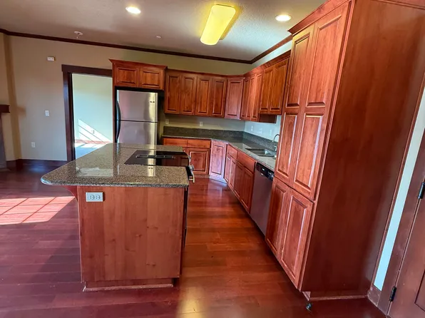 16115 SW 1st St #302, Sherwood, OR 97140
