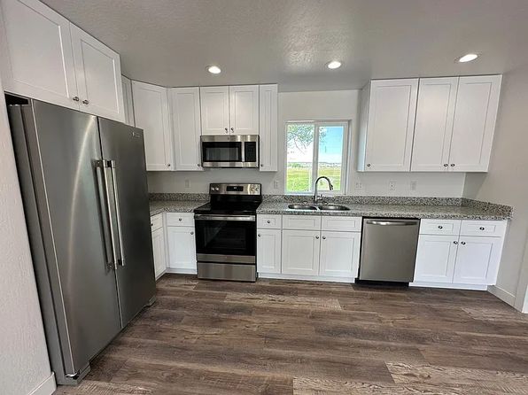 215 W Main St #6A