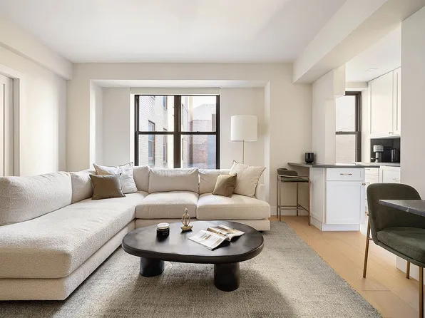 161 W 16th St APT 6C, New York, NY 10011