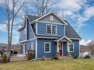 17 Lake St, Highland Lakes, NJ