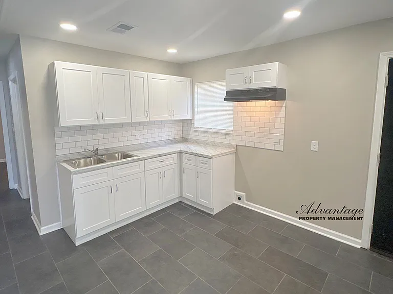 2967 Forest Ave — Photo 19