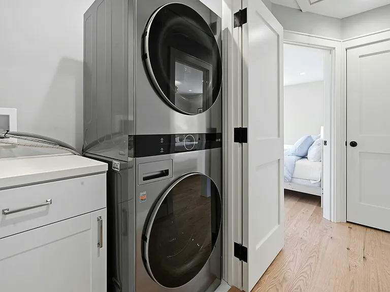 3104 Sound Ave — Photo 14