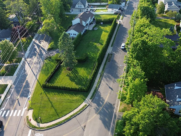 220 Branch Ave — Photo 54