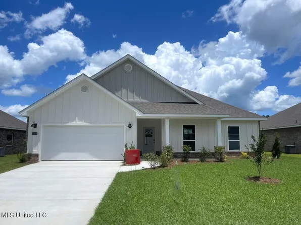 13428 Crane Dr, Vancleave, MS 39565