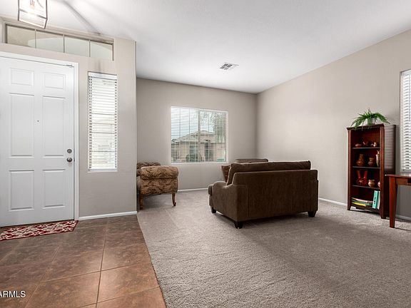 3rd image of 43884 W KRAMER Lane