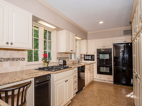5th image of 5412 Riverbend Dr