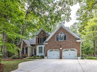 102 Cabernet Cir, Cary, NC 27511