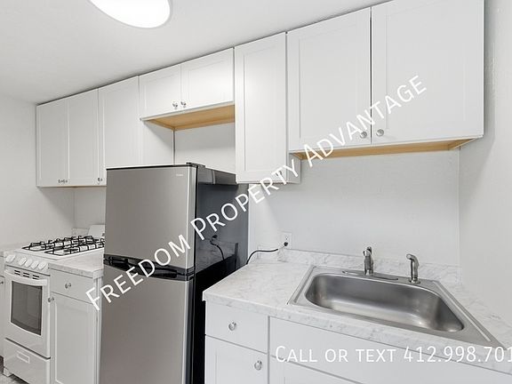 3rd image of 10 Iron St APT 3C