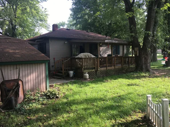 615 Green Ridge Ave, Earlville, IL 60518
