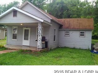 109 N Locust St, Linn Creek, MO 65052