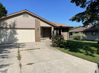 1515 S 170th St, New Berlin, WI 53151