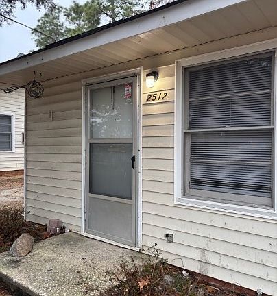 2nd image of 2512 Nobie St