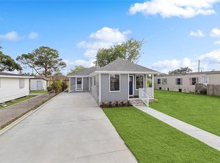 211 3rd St, Chalmette, LA 70043