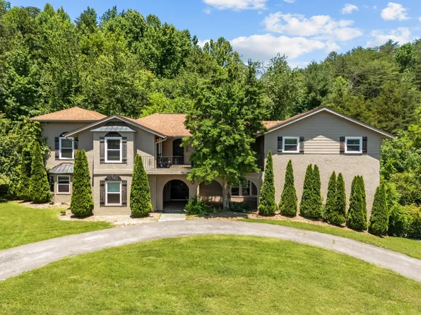 4059 Hitching Post Rd, Pigeon Forge, TN 37863