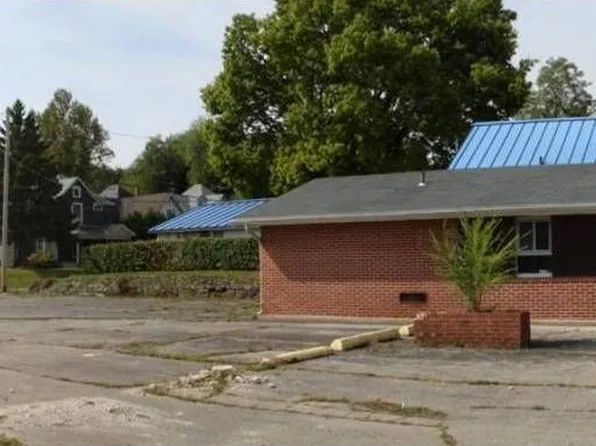 1437 E Main St, Muncie, IN 47305