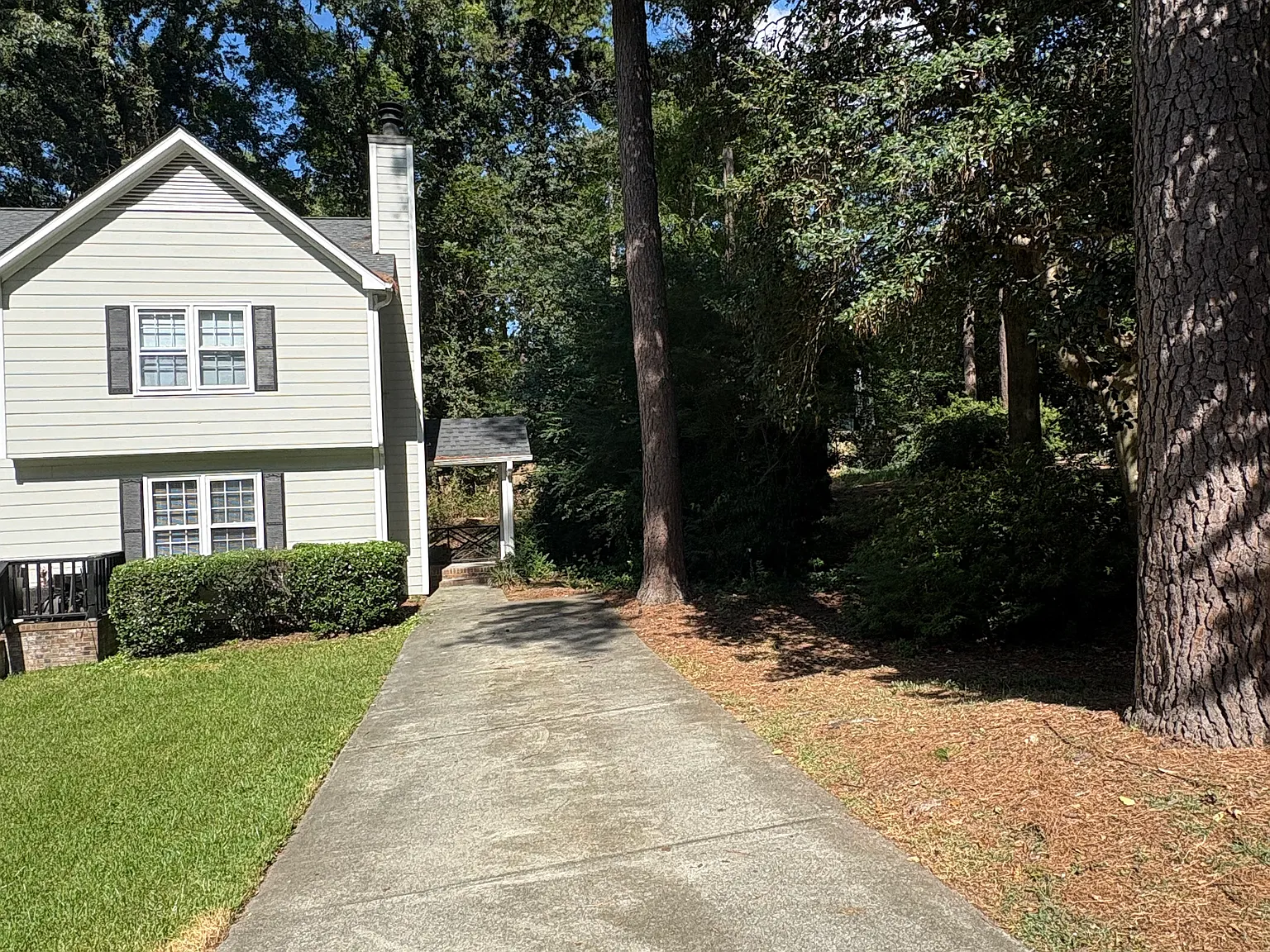 2 bed, 2.5 bath, 1100 sqft, $1,488 — Photo 2