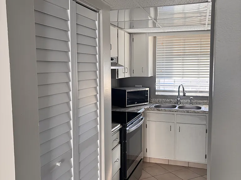 810 Oakgrove Dr #286 — Photo 3