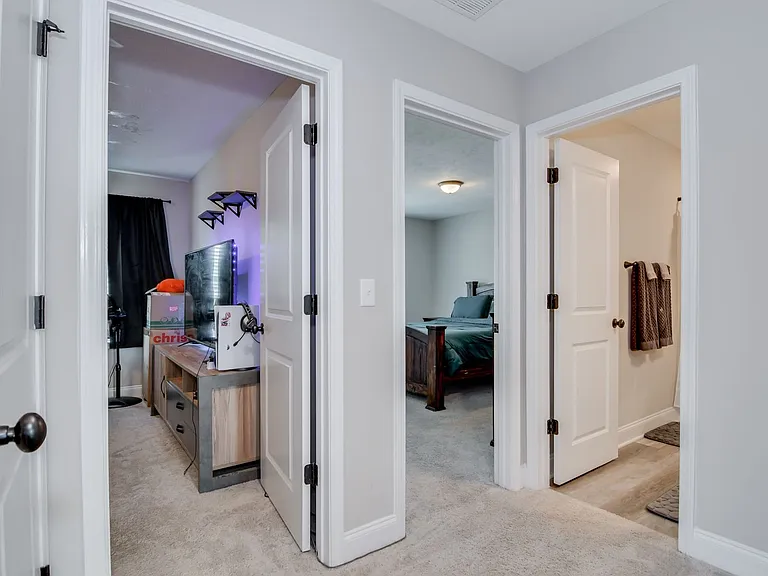 716 Navan Ln — Photo 19
