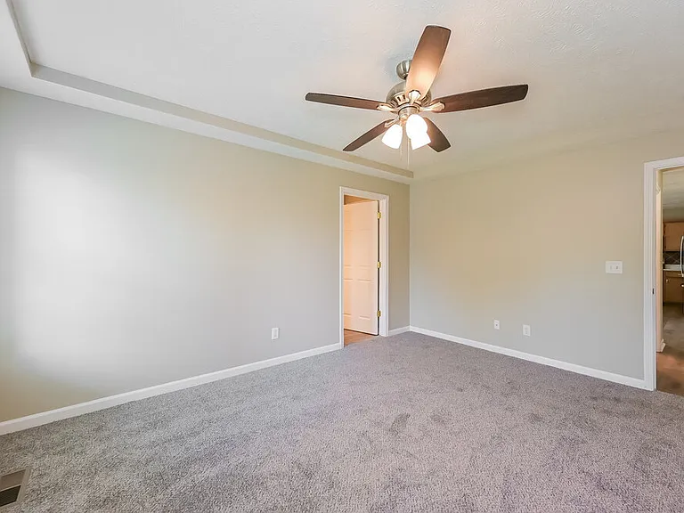 704 Parrish Point — Photo 11