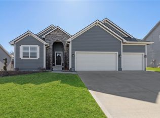 16310 Springbrook Trl, Urbandale, IA 50323