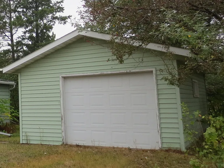 200 W Mill St — Photo 13
