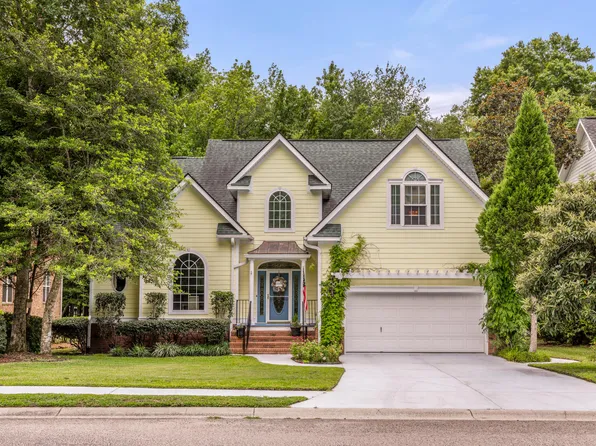 8617 Woodland Walk, North Charleston, SC 29420