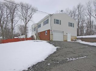 258 Mennella Rd, Poughquag, NY 12570