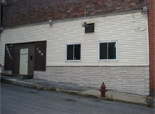 108 Columbia St, West Union, WV 26456