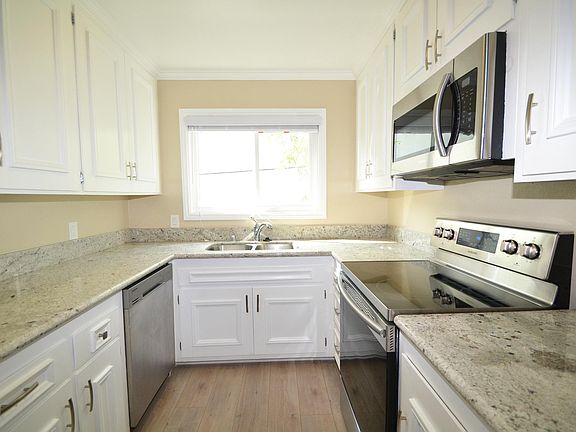 5th image of 4104 Emerald St APT C