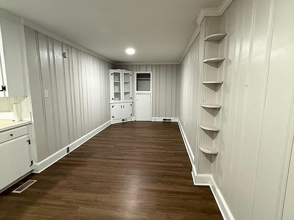 3rd image of 806 Hargrove St #806
