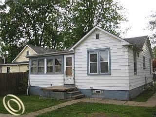 4th image of 2233 Cora St