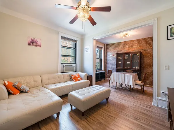 3115 Broadway Unit 52/53