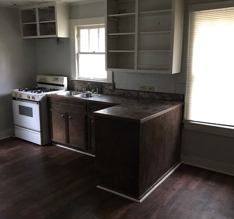2nd image of 814 N 5th St