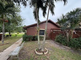 2237 Nova Village Dr, Davie, FL 33317