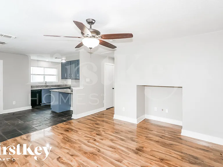 256 Rolling Brook Dr — Photo 5
