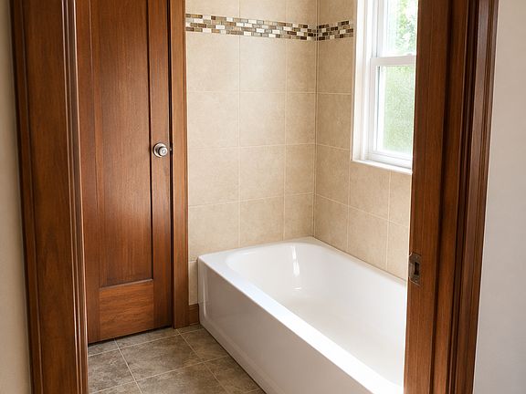 4th image of 1016 S 8th St #4