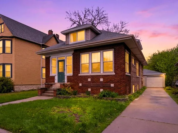 12633 Maple Ave, Blue Island, IL 60406