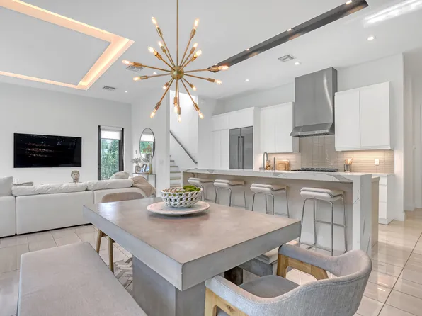 703 NE 5th St, Delray Beach, FL 33483
