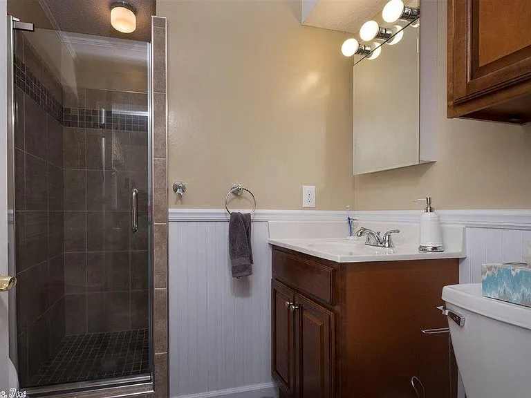 Master Bathroom With Walking Shower