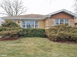 1316 Canfield Rd, Park Ridge, IL 60068