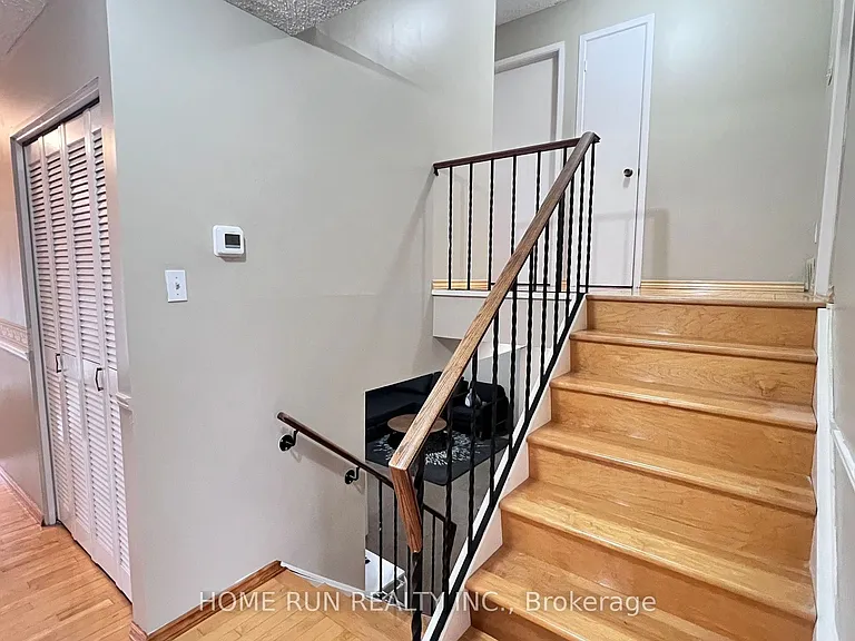 960 Cahill Dr W — Photo 7