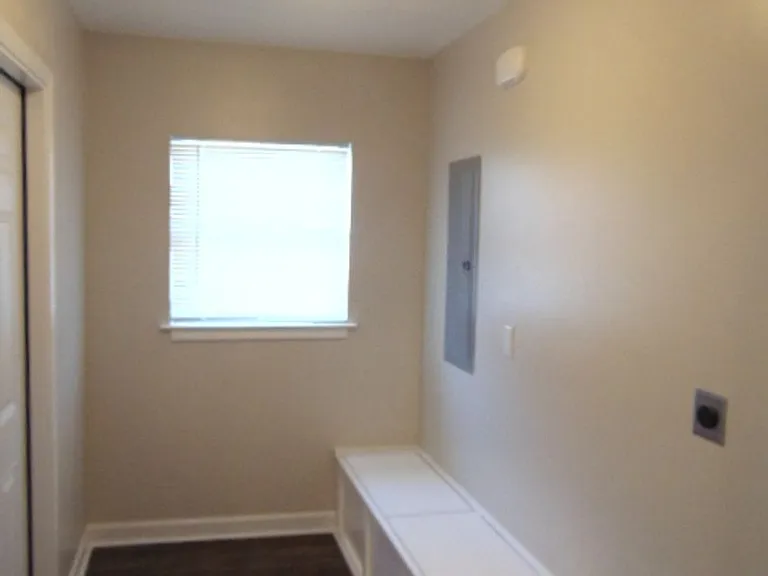 301 Minnesota Ave — Photo 13