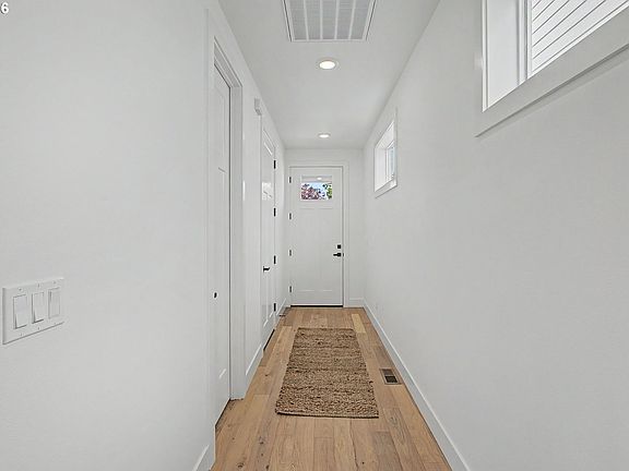 4th image of 4763 Exeter St