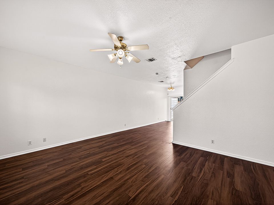 1st image of 4161 Saint Charles Bay